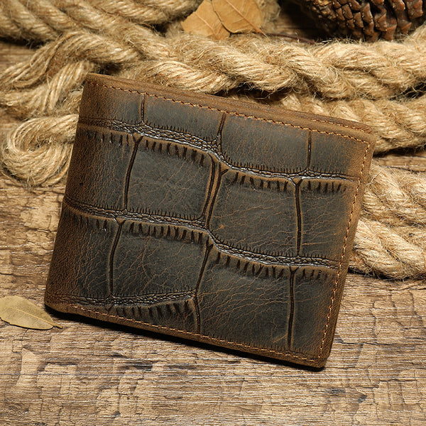 Crocodile Embossed Short Leather Wallet