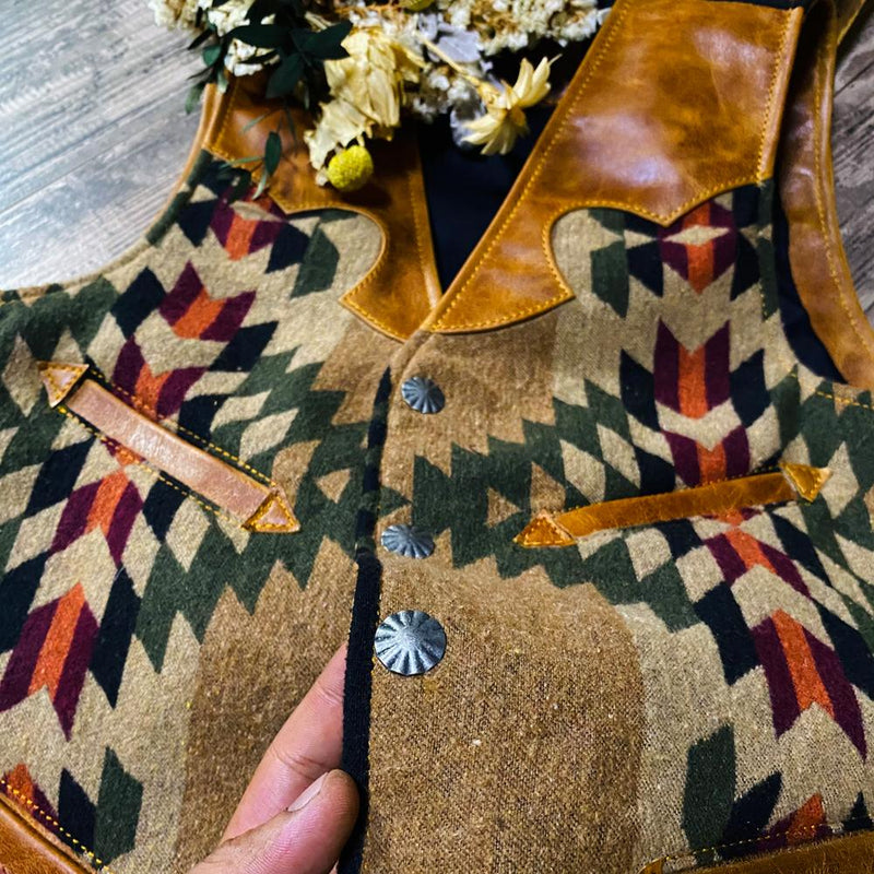 Men¡¯s Navajo Totem Tobacco Waxed Cowhide Vest
